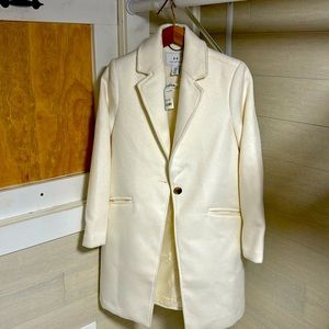 Halston white coat-can-new with tags
